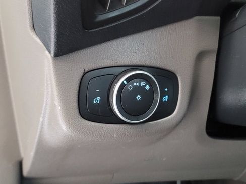 Used 2020 Ford Transit Connect XL FWD image 18