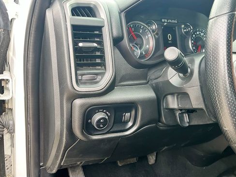 Used 2024 RAM 2500 Tradesman w/ Chrome Appearance Group image 10