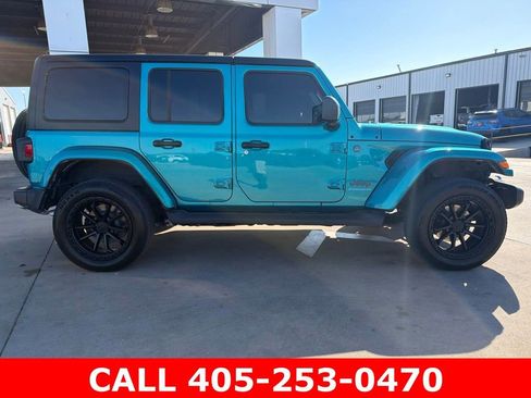 Used 2024 Jeep Wrangler Unlimited w/ Convenience Group AWD/4WD image 2