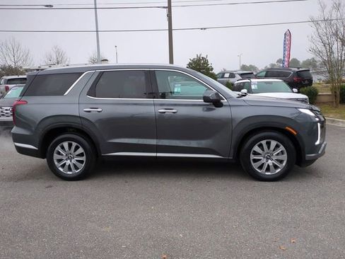 Used 2024 Hyundai Palisade SEL image 4