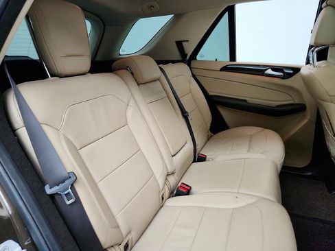 Used 2017 Mercedes-Benz GLE 400 4MATIC image 29