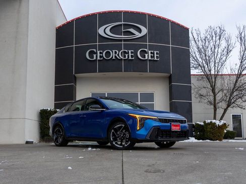 New 2025 Kia K4 GT-Line w/ GT-Line Premium Package image 1