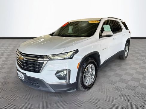 Used 2023 Chevrolet Traverse LT AWD/4WD image 3