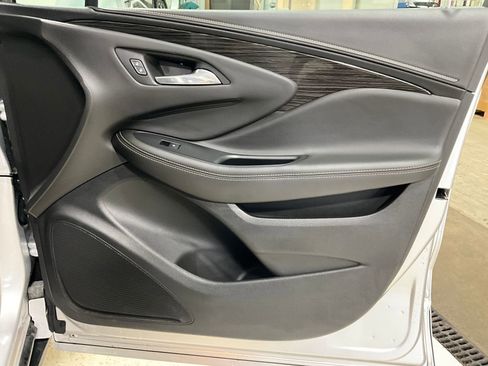 Used 2017 Buick Envision Essence image 21