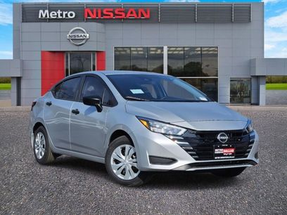 New 2025 Nissan Versa S w/ Trunk Package