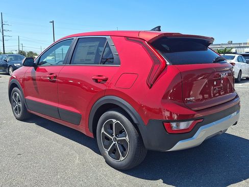 New 2026 Kia Niro LX FWD image 4