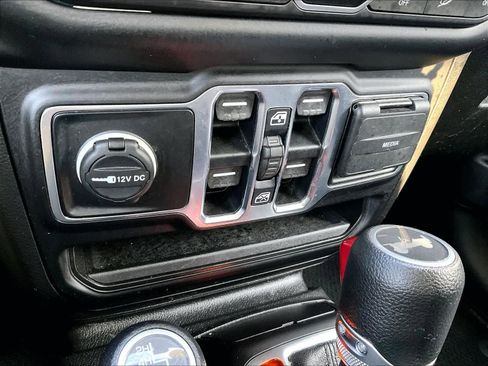Used 2021 Jeep Wrangler Unlimited Sport image 27