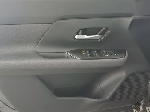 Used 2026 Nissan Kicks SV w/ Cold Weather Package FWD image 29