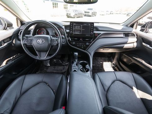 Used 2023 Toyota Camry XSE FWD image 17
