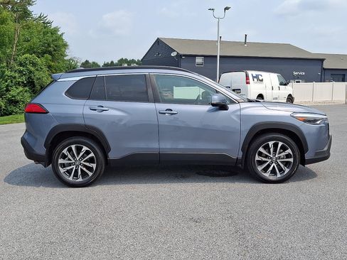 Certified 2022 Toyota Corolla Cross XLE w/ Convenience Package AWD/4WD image 8