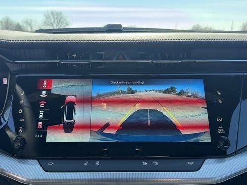 Used 2024 Jeep Wagoneer Launch Edition image 18