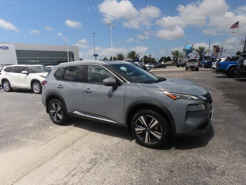 Used 2023 Nissan Rogue SL FWD image 7