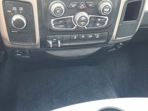 Used 2018 RAM 2500 SLT image 18