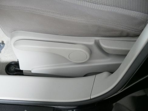 Used 2010 Nissan Rogue SL w/ Premium Pkg image 20