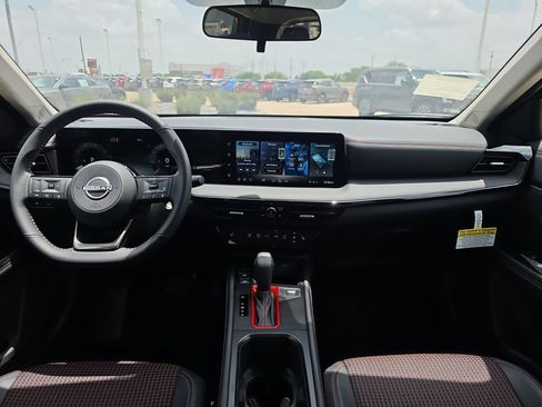 New 2026 Nissan Kicks SR w/ Cold Weather Package FWD image 11