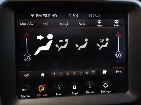 Used 2023 Jeep Renegade Latitude w/ Sun & Fun Group image 27