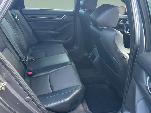 Used 2018 Honda Accord Sport image 13