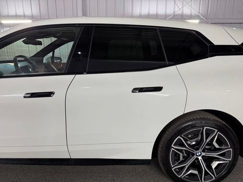 Used 2026 BMW iX xDrive45 AWD/4WD image 16