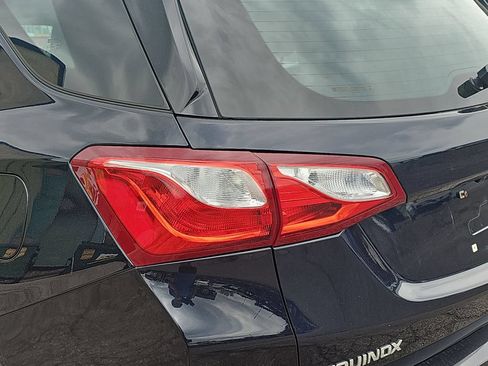 Certified 2021 Chevrolet Equinox LS FWD image 38
