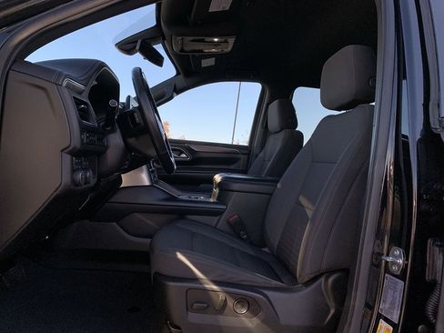 Used 2022 Chevrolet Suburban LS image 28