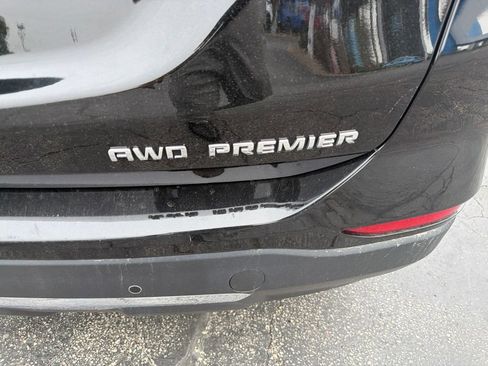 Used 2023 Chevrolet Equinox Premier AWD/4WD image 4