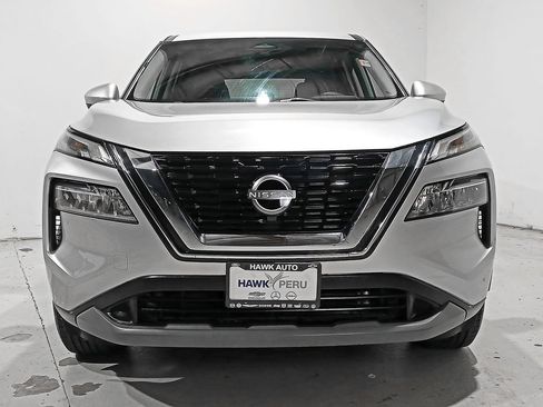 Used 2023 Nissan Rogue SV AWD/4WD image 2