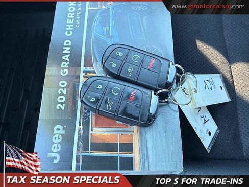 Used 2020 Jeep Grand Cherokee Altitude AWD/4WD image 26