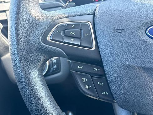 Used 2017 Ford Escape SE image 19