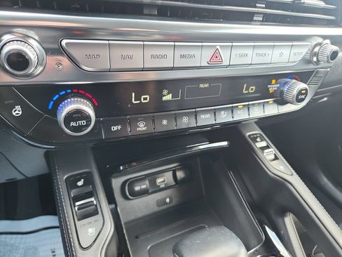 Used 2022 Kia Telluride EX w/ EX Premium Package AWD/4WD image 23
