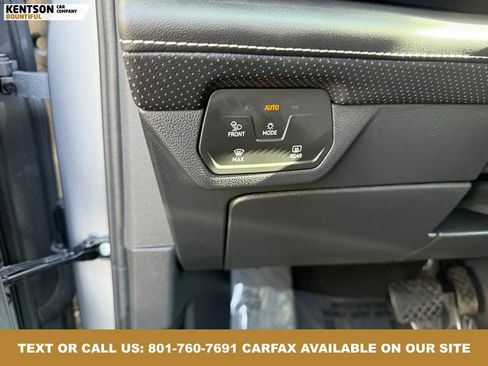 Used 2025 Volkswagen Atlas SE image 21