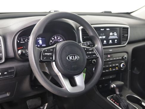 Used 2020 Kia Sportage LX w/ LX Popular Package AWD/4WD image 6