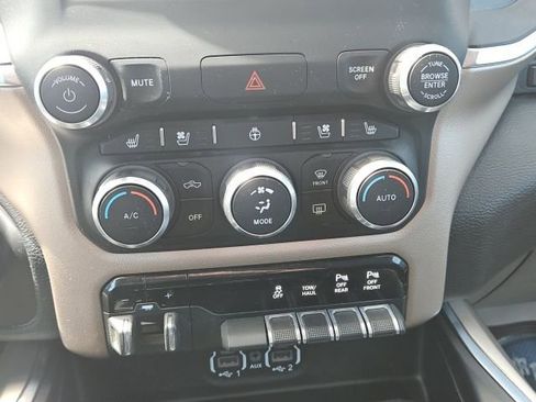 Used 2022 RAM 1500 Laramie AWD/4WD image 32