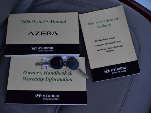 Used 2006 Hyundai Azera SE image 13