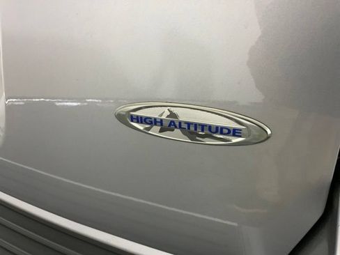 Used 2017 Jeep Compass High Altitude AWD/4WD image 13
