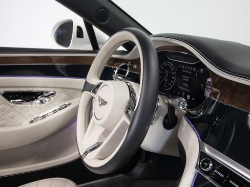 Used 2020 Bentley Continental GT V8 First Edition image 46