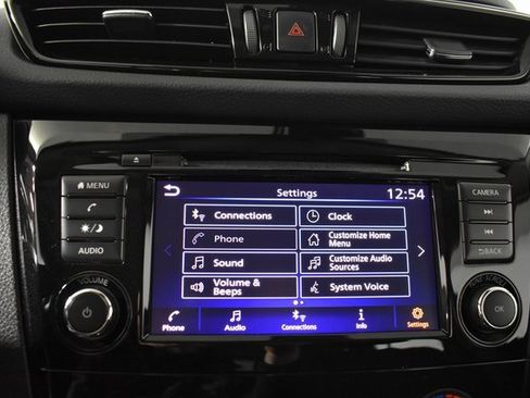 Certified 2022 Nissan Rogue Sport S image 18