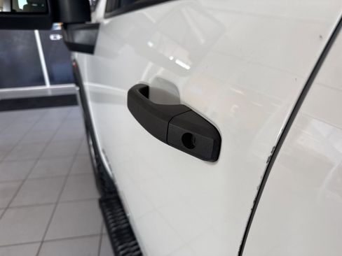 Used 2022 GMC Sierra 2500 Pro w/ Gooseneck/5TH Wheel Package image 11