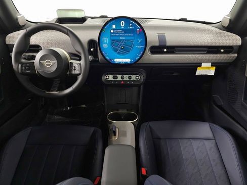 New 2025 MINI Cooper 2-Door Hardtop image 9