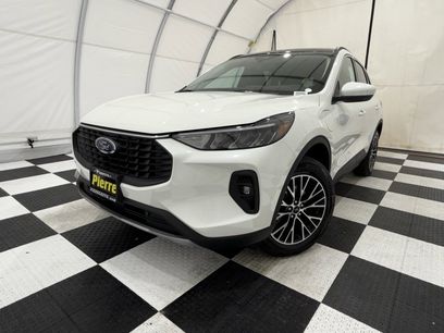 New 2025 Ford Escape SE