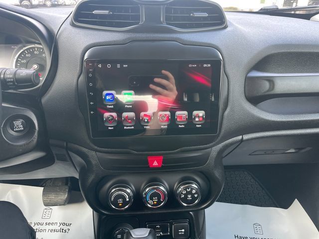 Used 2017 Jeep Renegade Trailhawk AWD/4WD image 12