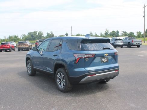 New 2027 Chevrolet Equinox LT w/ Convenience Package II FWD image 7
