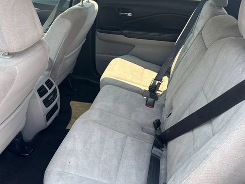 Used 2020 Honda Pilot EX image 10