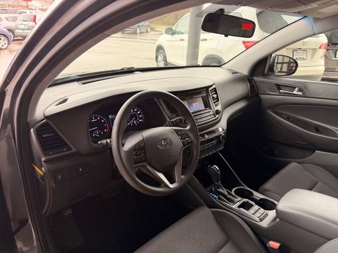 Used 2017 Hyundai Tucson SE AWD/4WD image 9