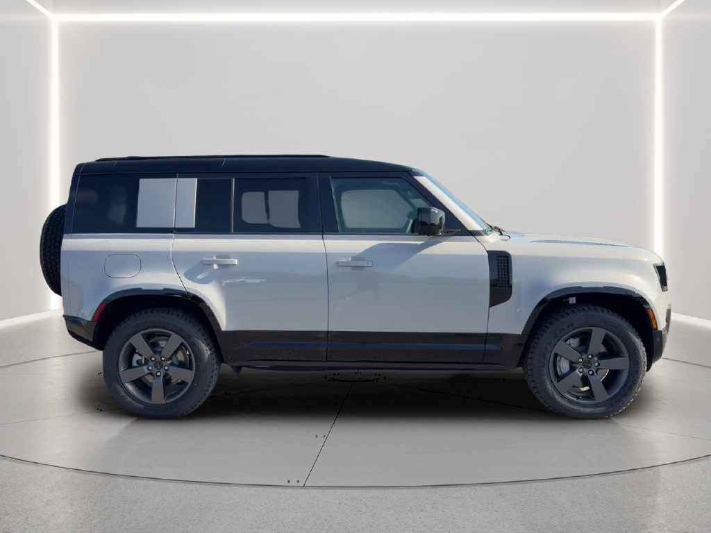 New 2026 Land Rover Defender 110 X-Dynamic SE AWD/4WD image 4