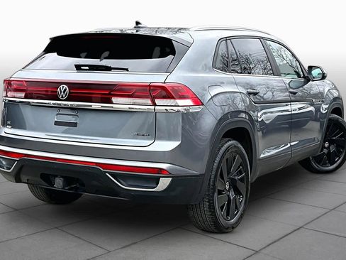 Used 2024 Volkswagen Atlas Cross Sport SE AWD/4WD image 13