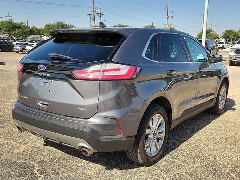 Used 2022 Ford Edge Titanium AWD/4WD image 3