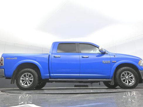 Used 2018 RAM 1500 SLT image 33