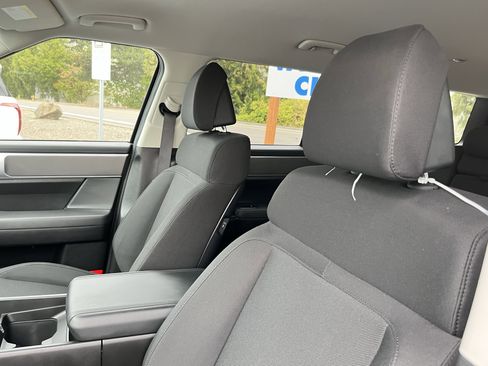 Used 2024 Hyundai Santa Fe SE image 16