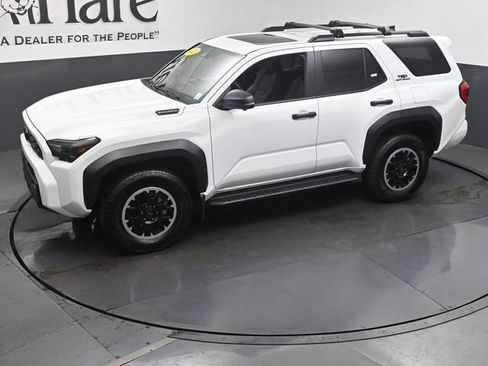 Used 2025 Toyota 4Runner TRD Off-Road Premium AWD/4WD image 45