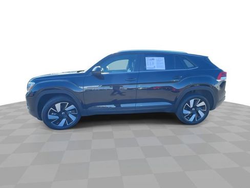 Used 2024 Volkswagen Atlas Cross Sport SE image 5